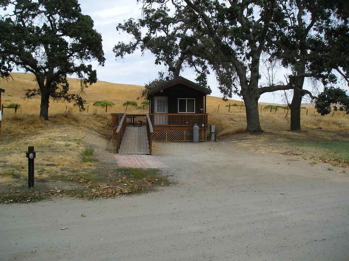 San Benito Camping Resort One-Bedroom Cabin 9 Paicines Exterior photo